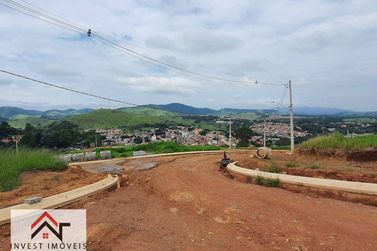 Terreno &agrave; venda - 250m&sup2; - Centro