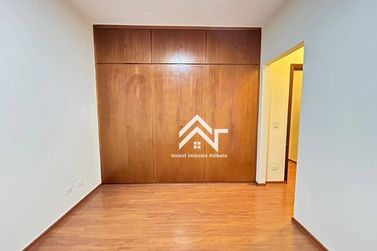 Casa para alugar - 440m&sup2; - Vila Petr&oacute;polis