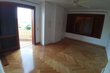 Casa para alugar - 606m&sup2; - NOVA GARD&Ecirc;NIA