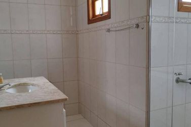 Casa para alugar - 184m&sup2; - Jardim Jaragu&aacute;