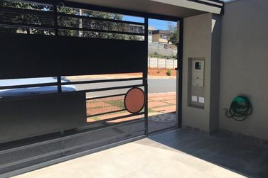 Casa &agrave; venda - 150m&sup2; - JARDIM MARISTELA