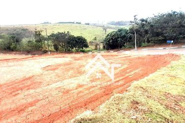 Terreno &agrave; venda - 600m&sup2; - Condominio Vila Dom Pedro