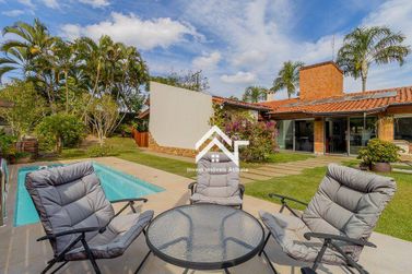 Casa &agrave; venda - 355m&sup2; - Condominio Est&acirc;ncia Parque de Atibaia