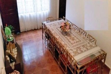 Casa &agrave; venda - 300m&sup2; - ALVIN&Oacute;POLIS