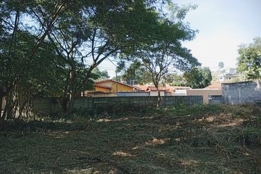 Terreno &agrave; venda - 769m&sup2; - LOTEAMENTO VALE DAS FLORES