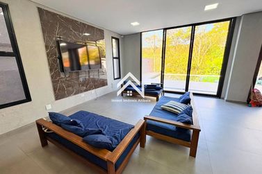 Casa para alugar - 228m&sup2; - Rio Abaixo