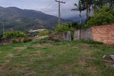 Terreno &agrave; venda - 385m&sup2; - Vila Petr&oacute;polis