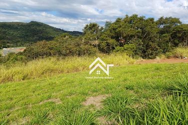Terreno &agrave; venda - 300m&sup2; - Condom&iacute;nio Portal Lamis