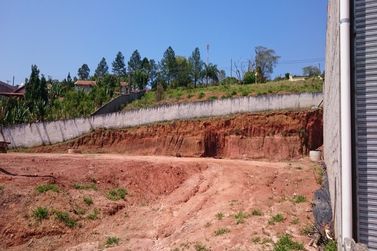 Terreno &agrave; venda - 1598m&sup2; - Centro
