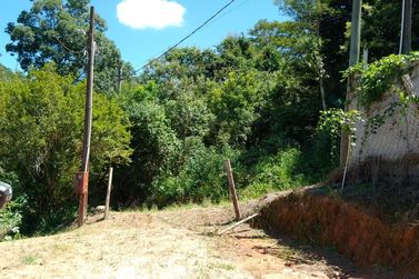 Ch&aacute;cara &agrave; venda - IARA