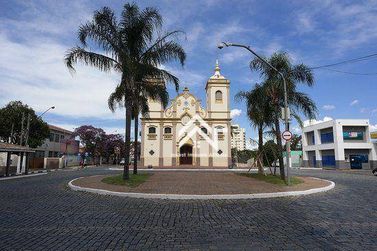 Sal&atilde;o Comercial para alugar - 147m&sup2; - Atibaia Jardim