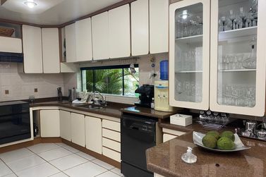 Casa &agrave; venda - 700m&sup2; - Condom&iacute;nio Flamboyant