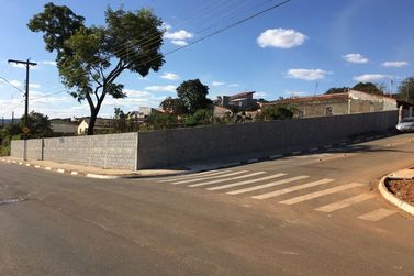 Terreno &agrave; venda - 1100m&sup2; - Jardim das Cerejeiras