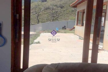 Ch&aacute;cara &agrave; venda - 380m&sup2; - ITAPETINGA