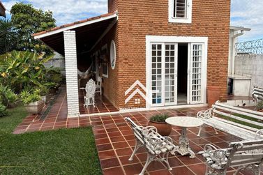 Casa &agrave; venda - 228m&sup2; - Jardim Paulista