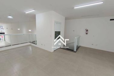 Sal&atilde;o Comercial para alugar - 224m&sup2; - Centro