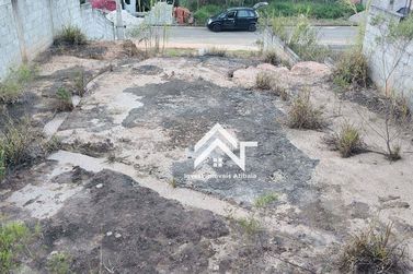 Terreno &agrave; venda - 200m&sup2; - Cachoeirinha