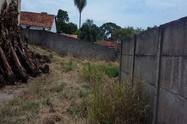 Terreno &agrave; venda - 430m&sup2; - Vila Rica