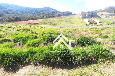 Terreno &agrave; venda - 300m&sup2; - Condom&iacute;nio Portal Lamis