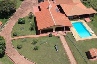 Casa &agrave; venda - 950m&sup2; - Tanque
