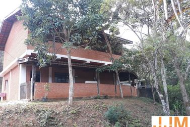 Ch&aacute;cara &agrave; venda - 374m&sup2; - port&atilde;o