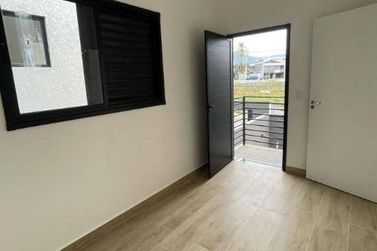 Casa para alugar - 105m&sup2; - Vila Petr&oacute;polis