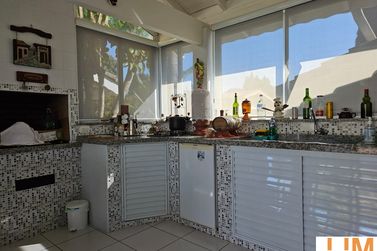 Casa &agrave; venda - 351m&sup2; - Vila Giglio