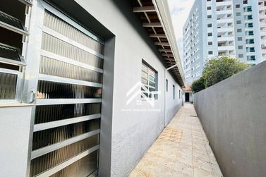Casa para alugar - 125m&sup2; - Atibaia Jardim
