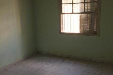 Casa para alugar - CENTRO