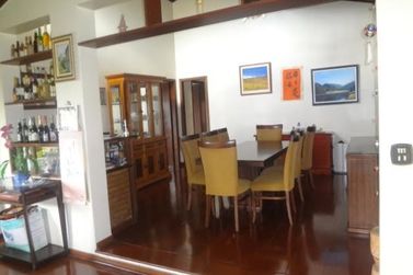Casa &agrave; venda - 645m&sup2; - Nova Gard&ecirc;nia