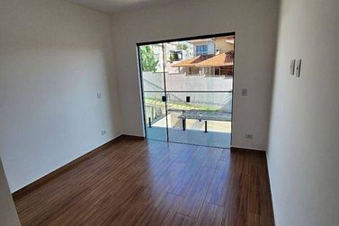 Casa &agrave; venda - 150m&sup2; - Jardim Jaragu&aacute;