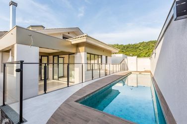 Casa &agrave; venda - 350m&sup2; - LOTEAMENTO GRANVILLE ATIBAIA