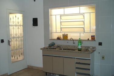 Casa para alugar - 70m&sup2; - JARDIM DAS CEREJEIRAS