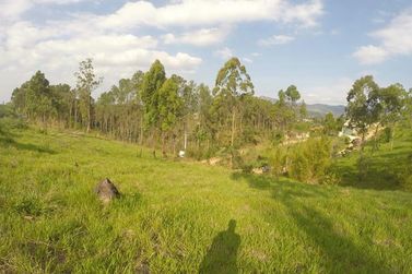 Terreno &agrave; venda - 2001m&sup2; - Jardim Est&acirc;ncia Brasil