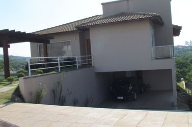 Casa &agrave; venda - 357m&sup2; - CONDOM&Iacute;NIO SERRA DA ESTRELA