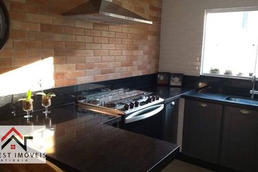 Casa &agrave; venda - 260m&sup2; - Vila Petr&oacute;polis