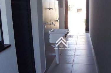 Casa &agrave; venda - 130m&sup2; - Loteamento Vale Das Flores