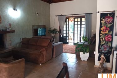 Ch&aacute;cara &agrave; venda - 473m&sup2; - Jardim Estancia Brasil