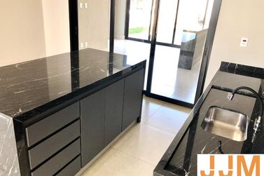 Casa &agrave; venda - 264m&sup2; - Tanque
