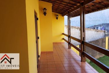 Casa &agrave; venda - 280m&sup2; - Tr&ecirc;s Pistas