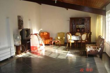 Casa &agrave; venda - 277m&sup2; - JARDIM ITAPERI