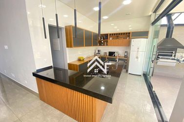 Casa &agrave; venda - 185m&sup2; - Jardim Shangri-L&aacute;