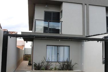 Sobrado &agrave; venda - JARDIM DOS PINHEIROS