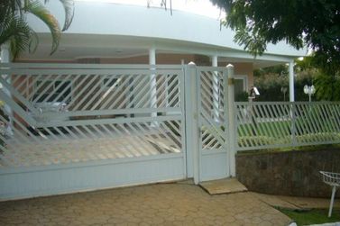 Casa &agrave; venda - 496m&sup2; - Condom&iacute;nio Shambala I