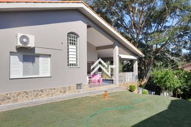 Casa &agrave; venda - 330m&sup2; - Parque Arco Iris