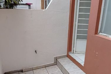 Sal&atilde;o Comercial para alugar - 27m&sup2; - Centro
