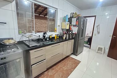 Casa &agrave; venda - 100m&sup2; - Jardim dos Pinheiros