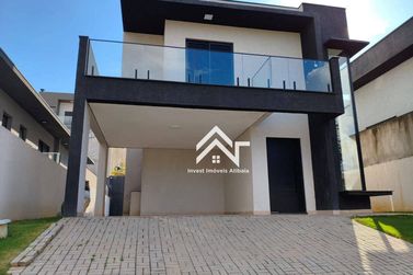 Casa para alugar - 228m&sup2; - Rio Abaixo