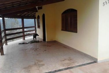 Casa &agrave; venda - 350m&sup2; - Nova Sui&ccedil;a