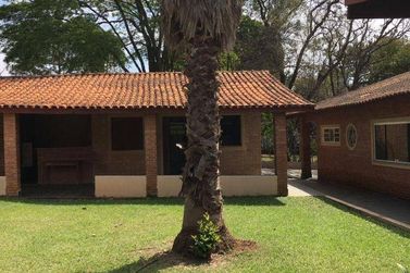 Ch&aacute;cara &agrave; venda - 3200m&sup2; - Parque Rio Abaixo